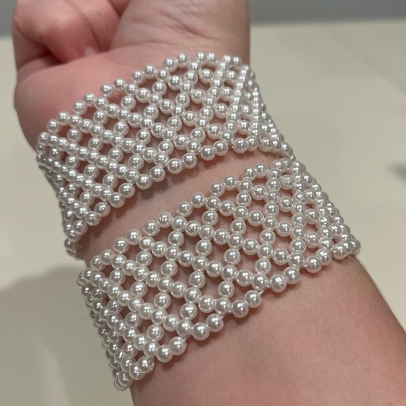 Jewelry - Set Of 2 Basketweave Stretch Pearl Like Beaded Cuff Bracelets Vintage Elegant